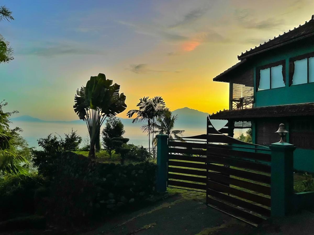 Villa Borobudur Resort Магеланг Екстериор снимка